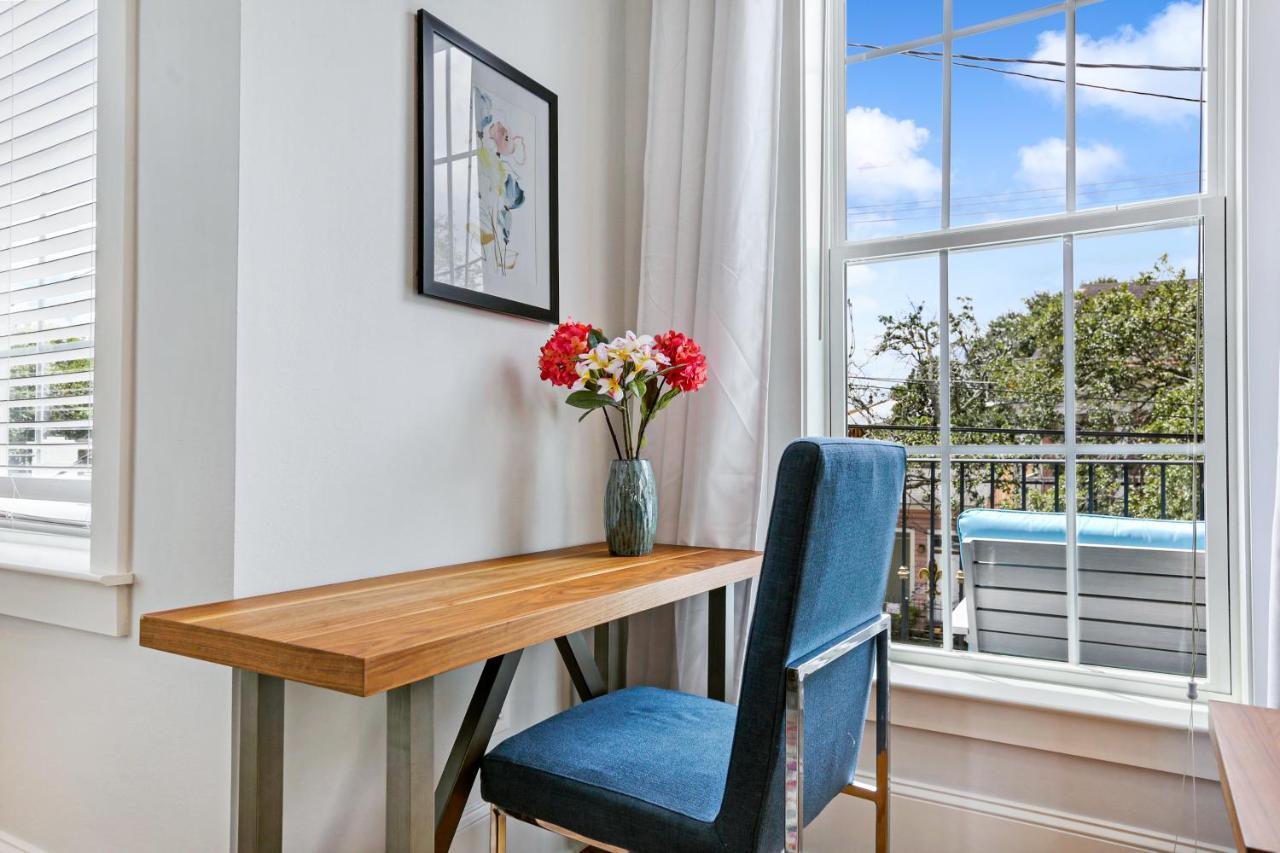 Hosteeva Amazing 4 Bedroom Modern Condo With Balcony Near Frnch Quarter New Orleans Exterior photo
