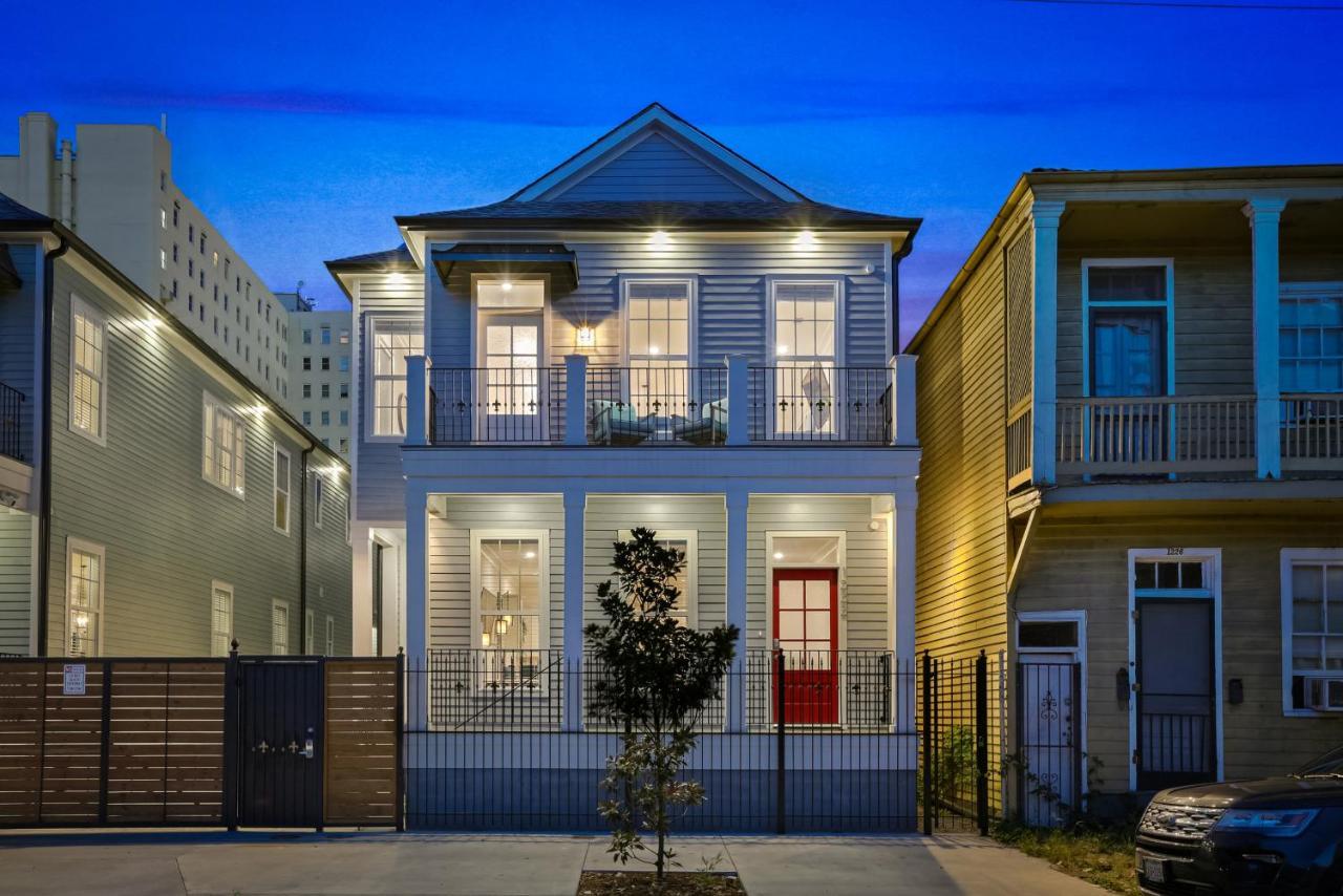 Hosteeva Amazing 4 Bedroom Modern Condo With Balcony Near Frnch Quarter New Orleans Exterior photo