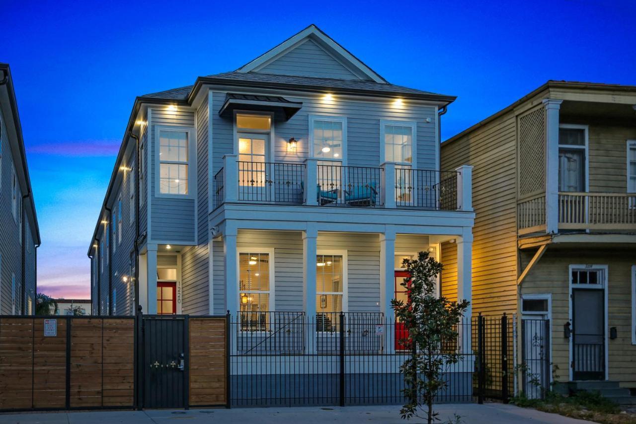Hosteeva Amazing 4 Bedroom Modern Condo With Balcony Near Frnch Quarter New Orleans Exterior photo